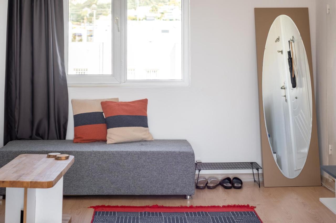 Central, Cozy, 15 Min Walk To The Beach, Fast Wi-fi, Free Parking, 4ppl Daire Bodrum