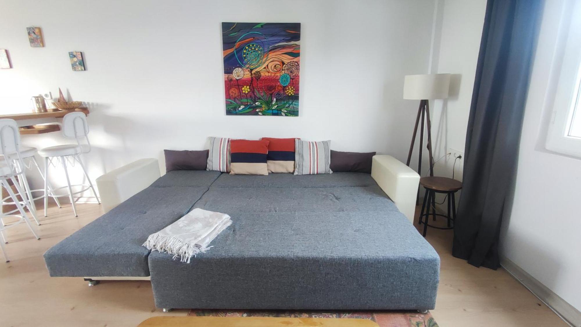 Central, Cozy, 15 Min Walk To The Beach, Fast Wi-fi, Free Parking, 4ppl